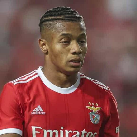 =D.Neres