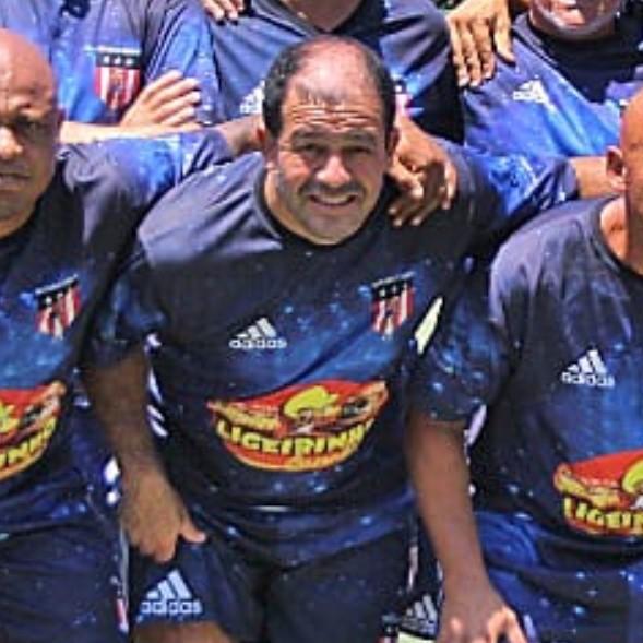 Cláudio pivô
