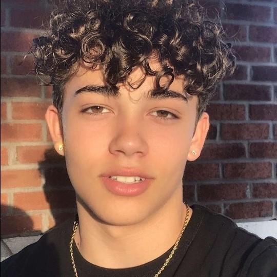 Ricardo meio reserva