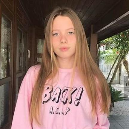 Lorrane ataque titular