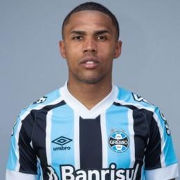 Douglas Costa