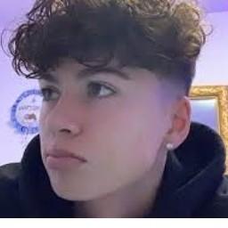 Alex                                              ataque titular
