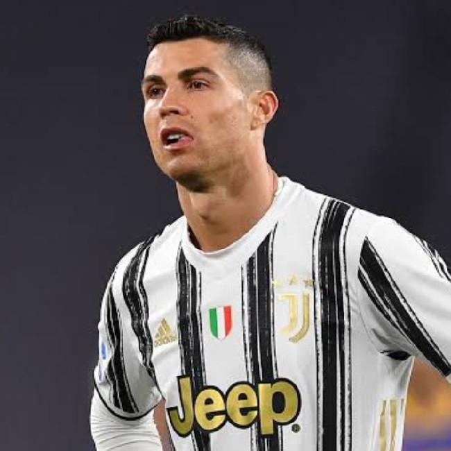 Cristiano Ronaldo(ST)
