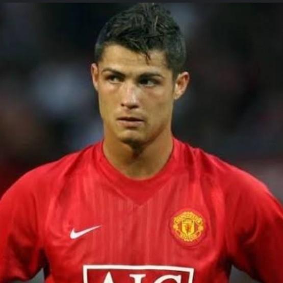 Cristiano Ronaldo(LW)