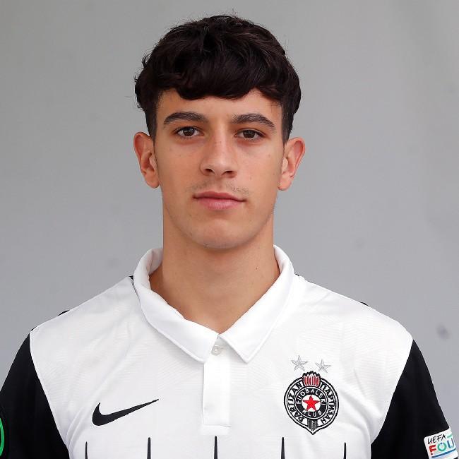 Неманья Йович