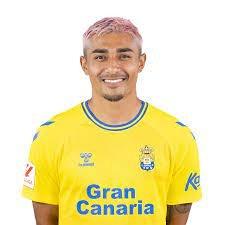 Julian Araujo