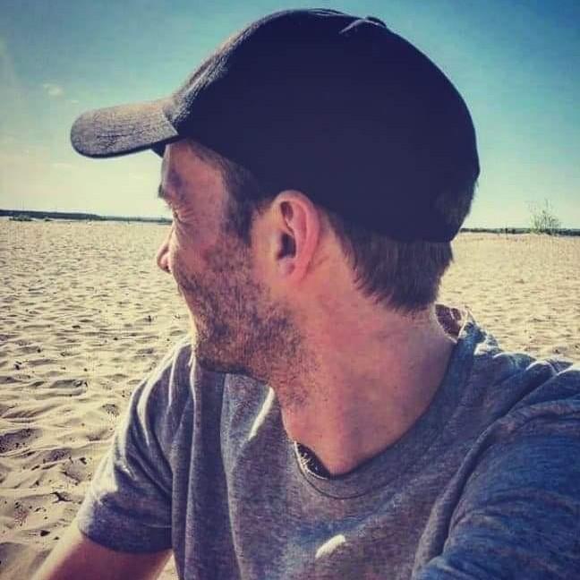 1. Lukasz Papik