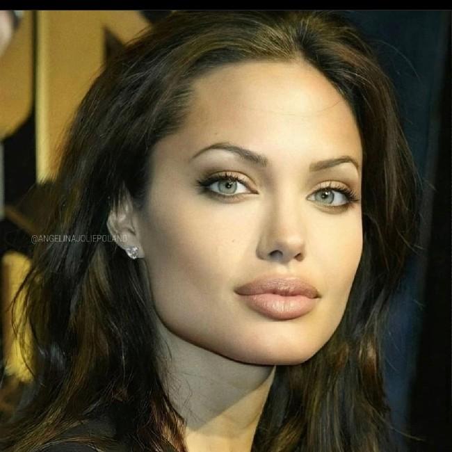 Angelina Jolie