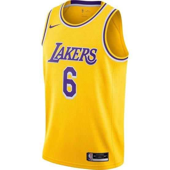 D. Russell ( PG ) 3