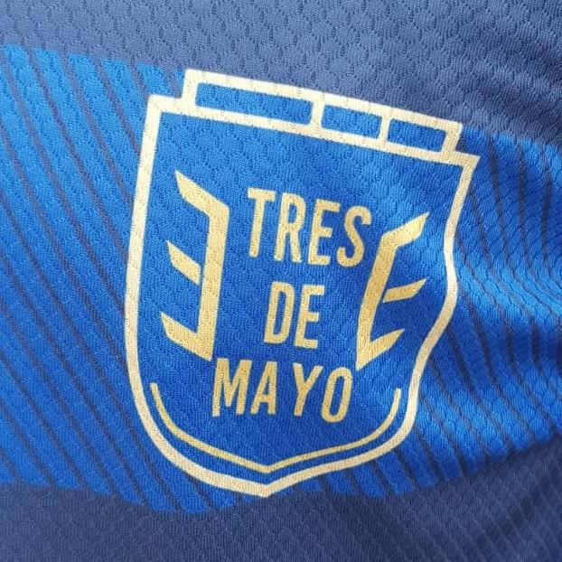 Tres de Mayo 40