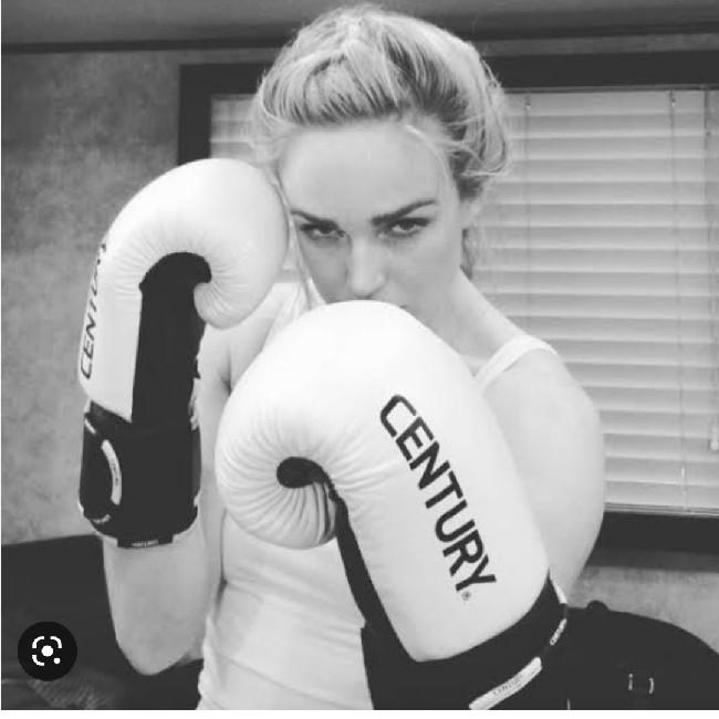 Caity Lotz