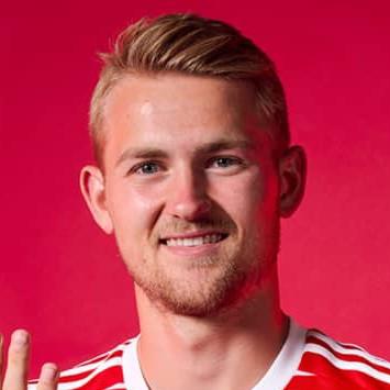 MATTHIJS DE LIGT