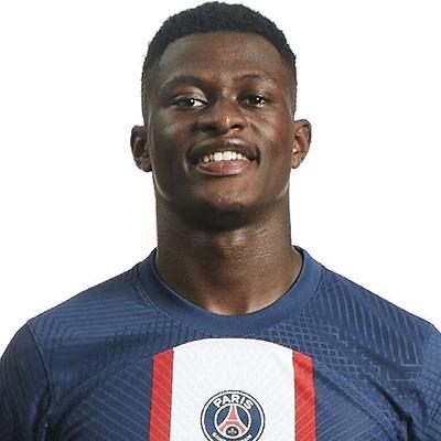 25 Nuno Mendes