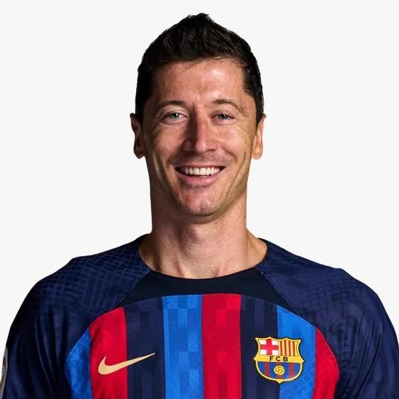 9 Robert Lewandowski