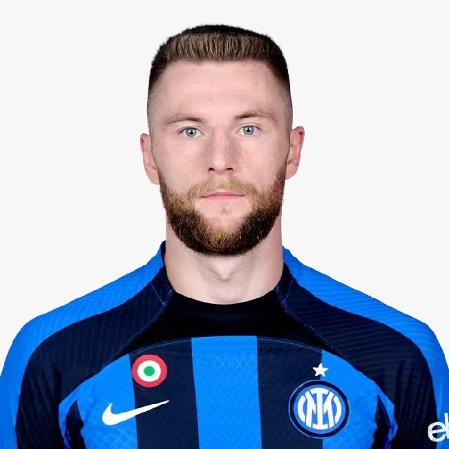 37 Milan Skriniar