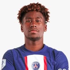 32 Timothée Pembélé