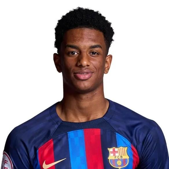 28 Álex Balde