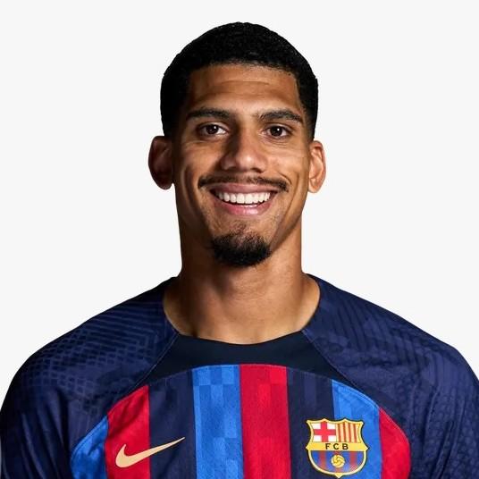 4 Ronald Araujo