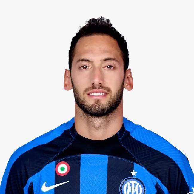 20 Hakan Calhanoglu