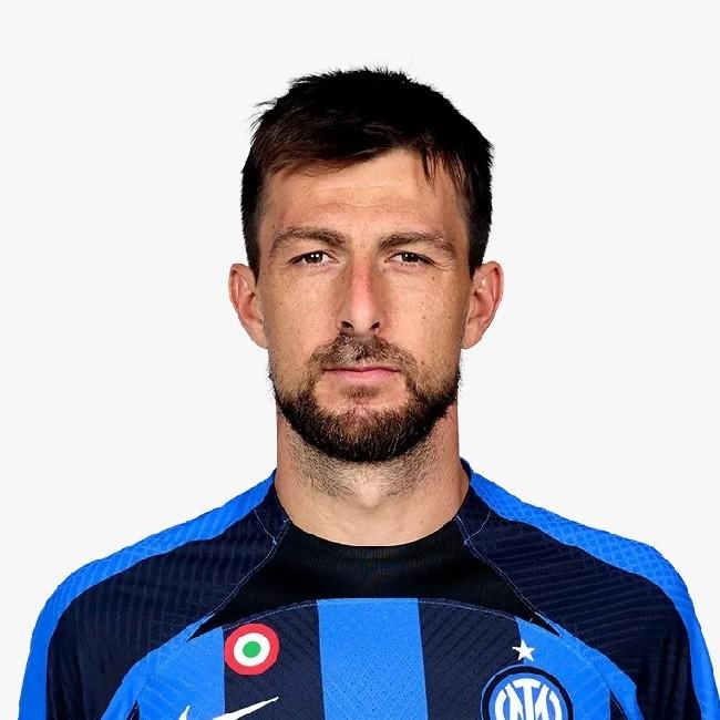 15 Francesco Acerbi