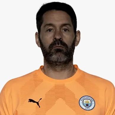 33 Scott Carson