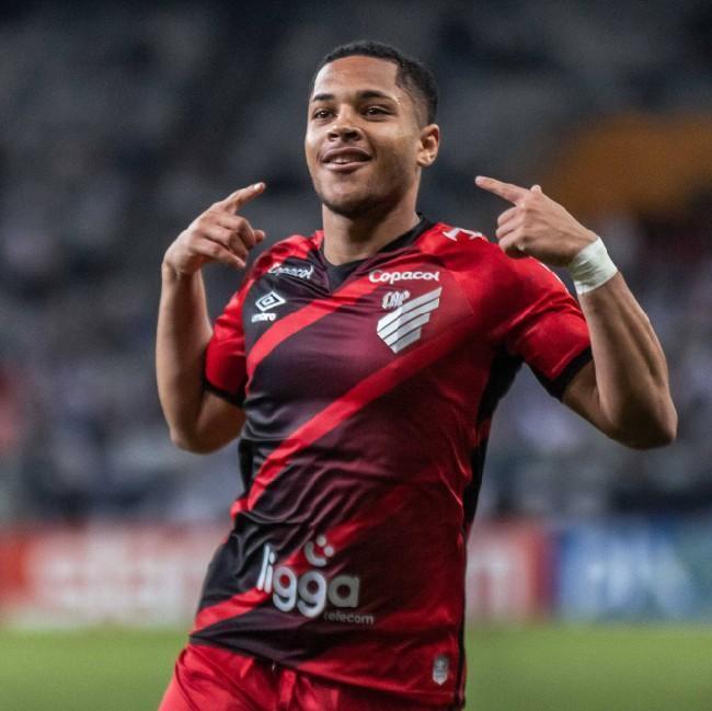 Vitor Roque