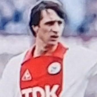 Cruyff(91🏟55⚽️54🅰️)🏆🇳🇱×2+🏆x2+🟡×2