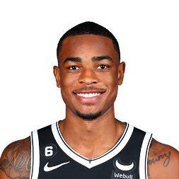 Nic Claxton