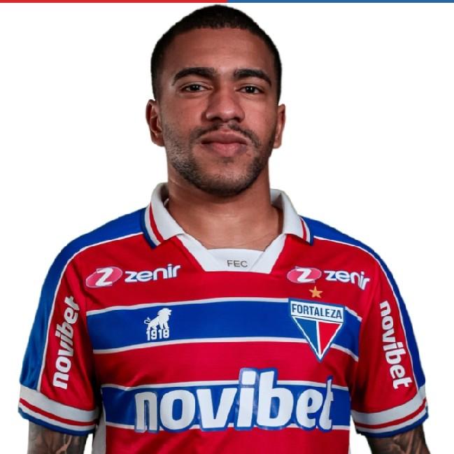 Lucas Esteves
