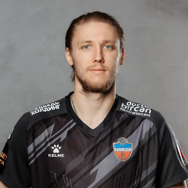 Евгений Ставер