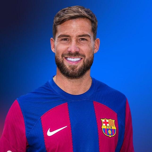 I. Martínez