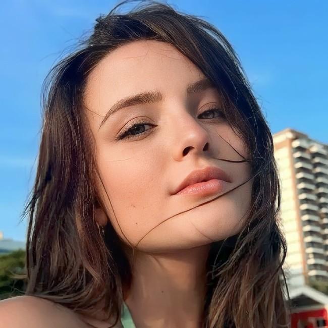 Larissa Manuela