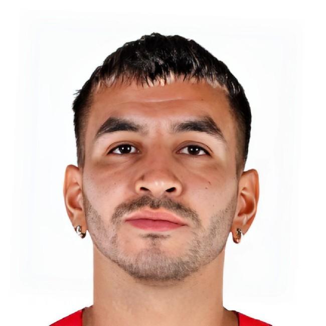 Á. Correa