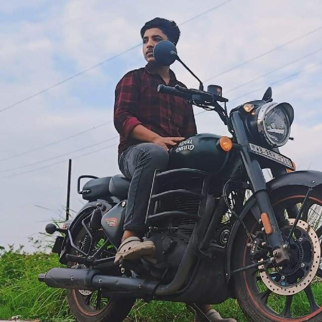 Ashik akhan