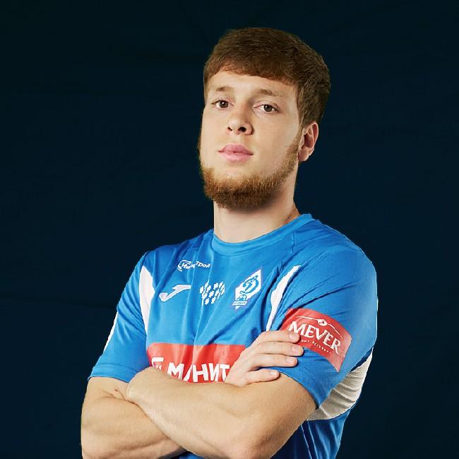 Алимхан Зайнивов