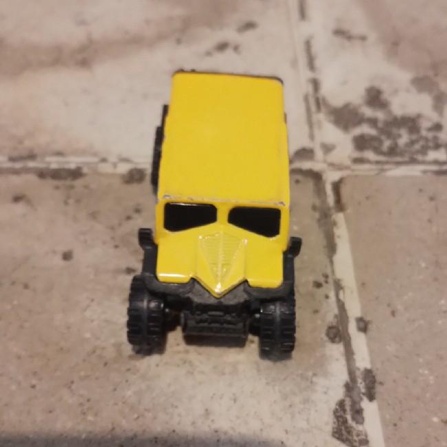 Jepp amarillo