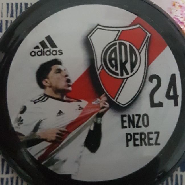 24 Enzo Perez