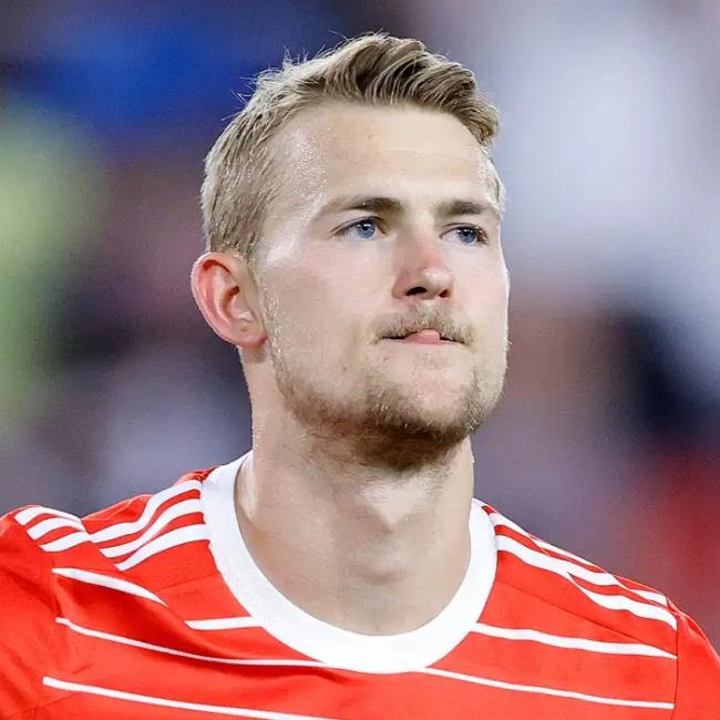 De ligt(DEF) (86)