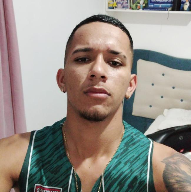 YARLLY SILVA MORAES