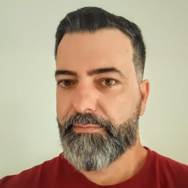 Alex Leal