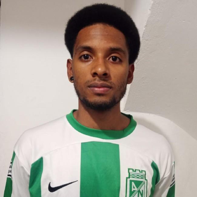 ANDRÉS HINESTROZA #13