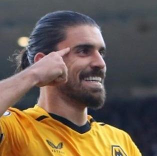 R.Neves