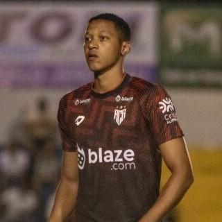 Adriano Martins
