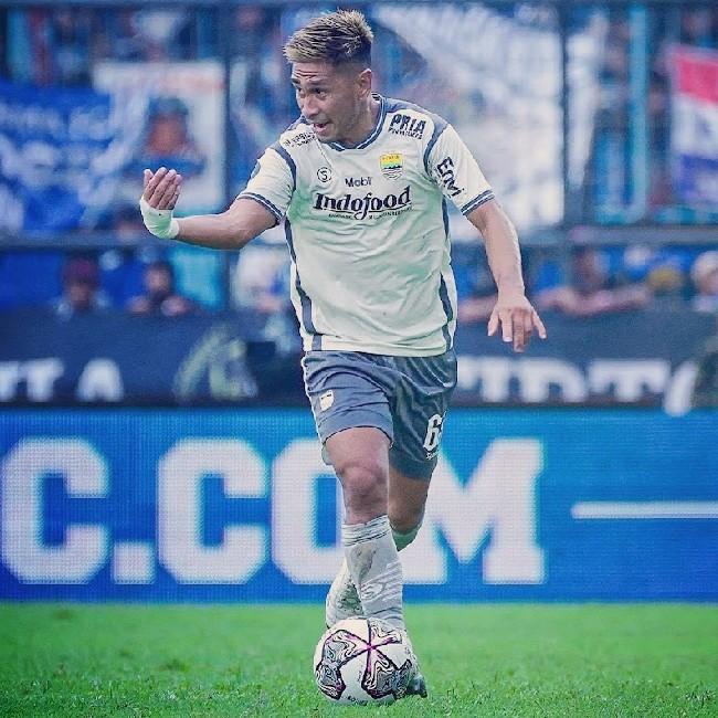 Daisuke Sato (DF)