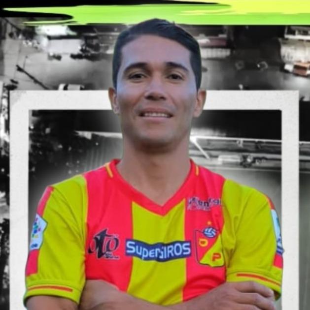 VÍCTOR TABARES