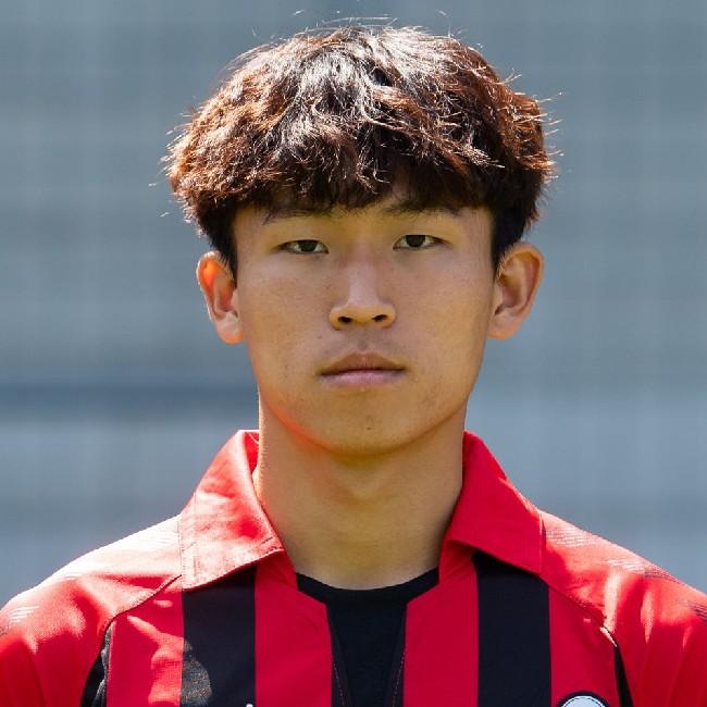 Jeong Woo Yeong