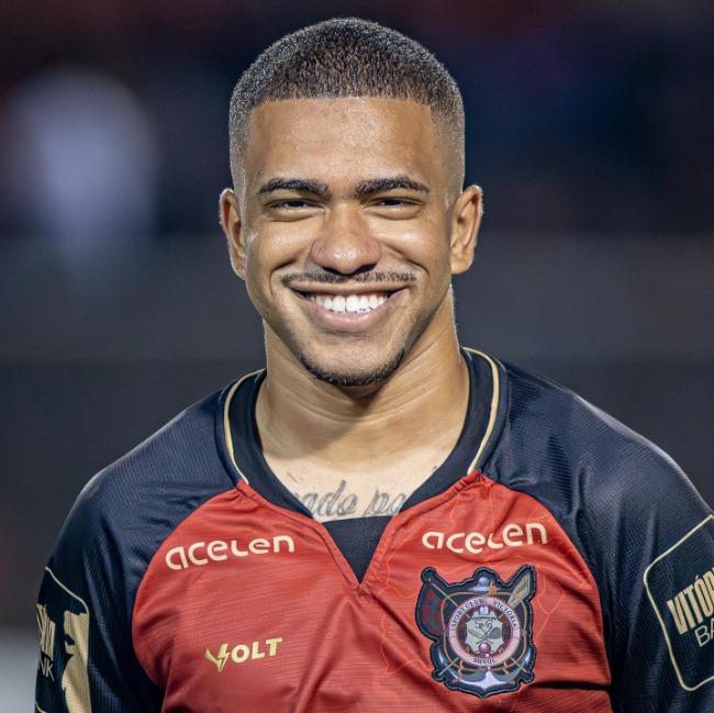 Lucas Esteves