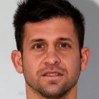 César González