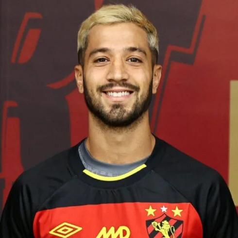 F. Domínguez