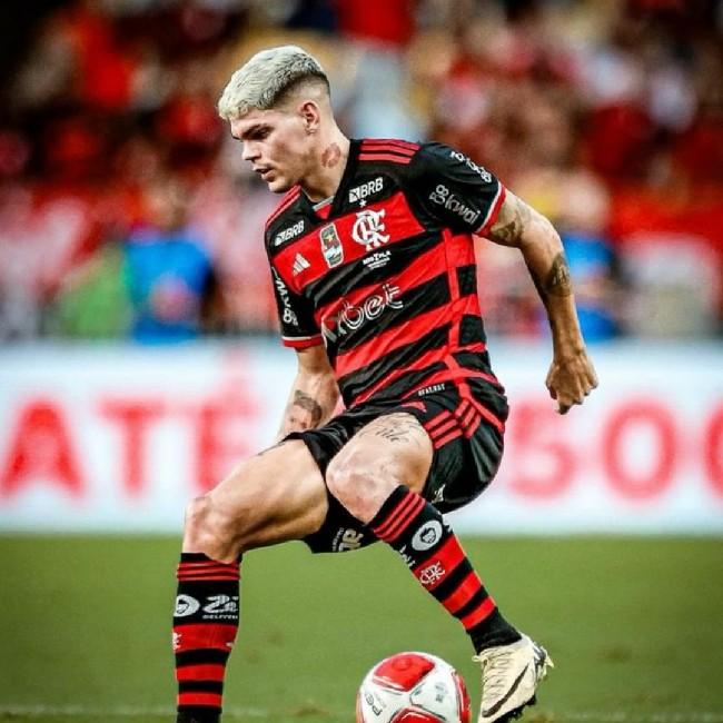 Ayrton Lucas